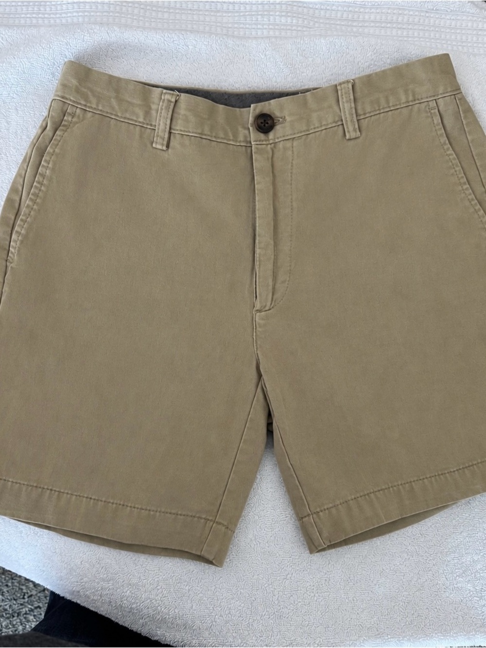 Amazon Essentials Men's Flat Front Shorts in Khaki Tan